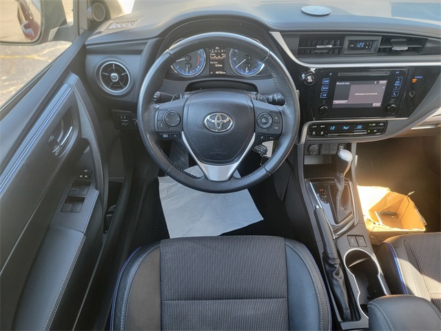 2018 Toyota Corolla SE photo 26