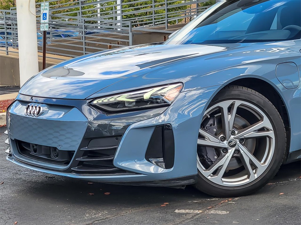 2023 Audi e-tron GT Premium Plus photo 2