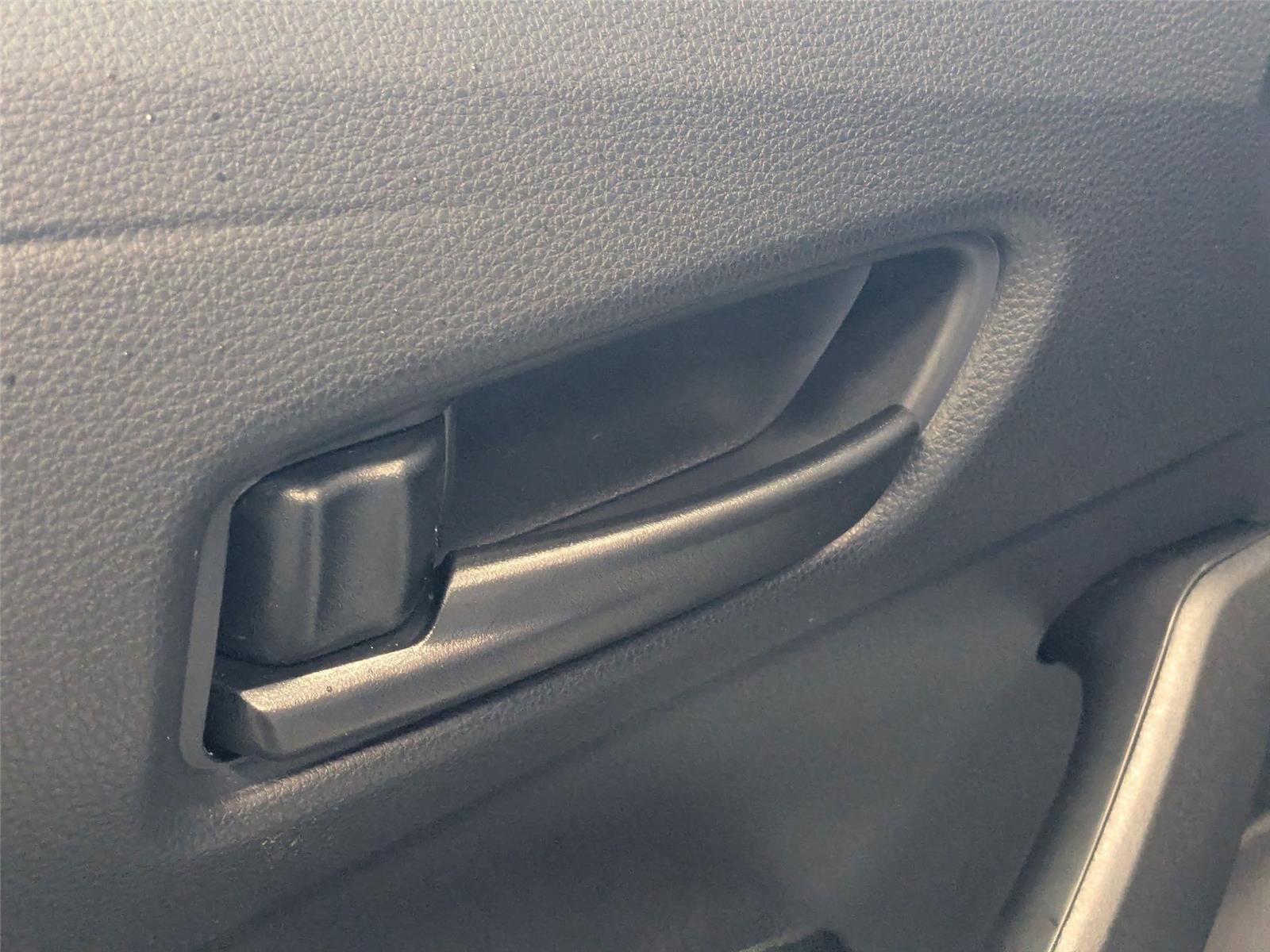 2025 Toyota Corolla LE photo 11