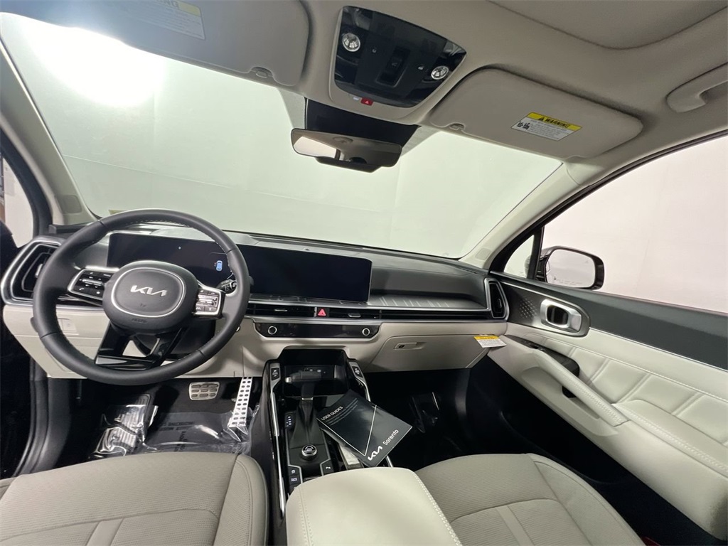 2025 Kia Sorento SX photo 28