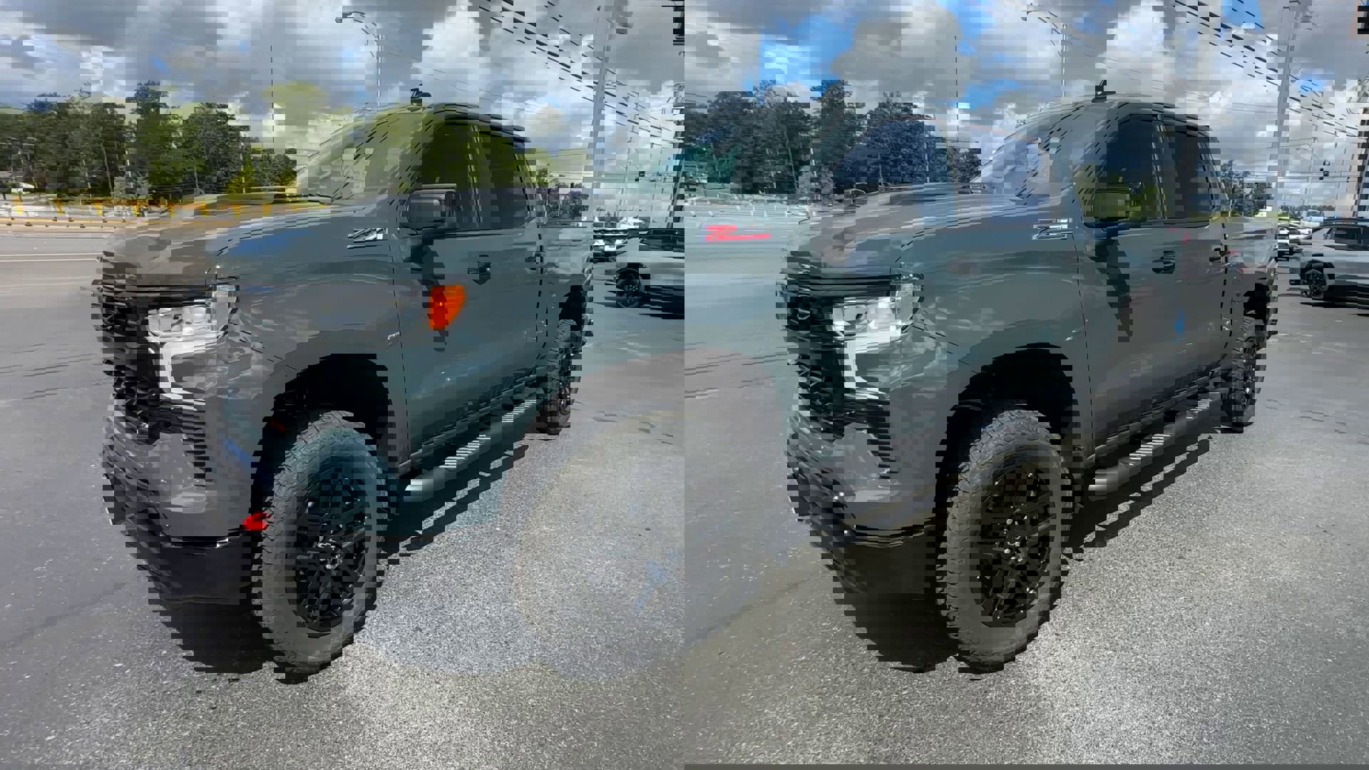 2025 Chevrolet Silverado 1500 LT Trail Boss photo 4