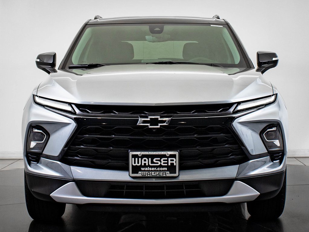 2024 Chevrolet Blazer 3LT photo 2