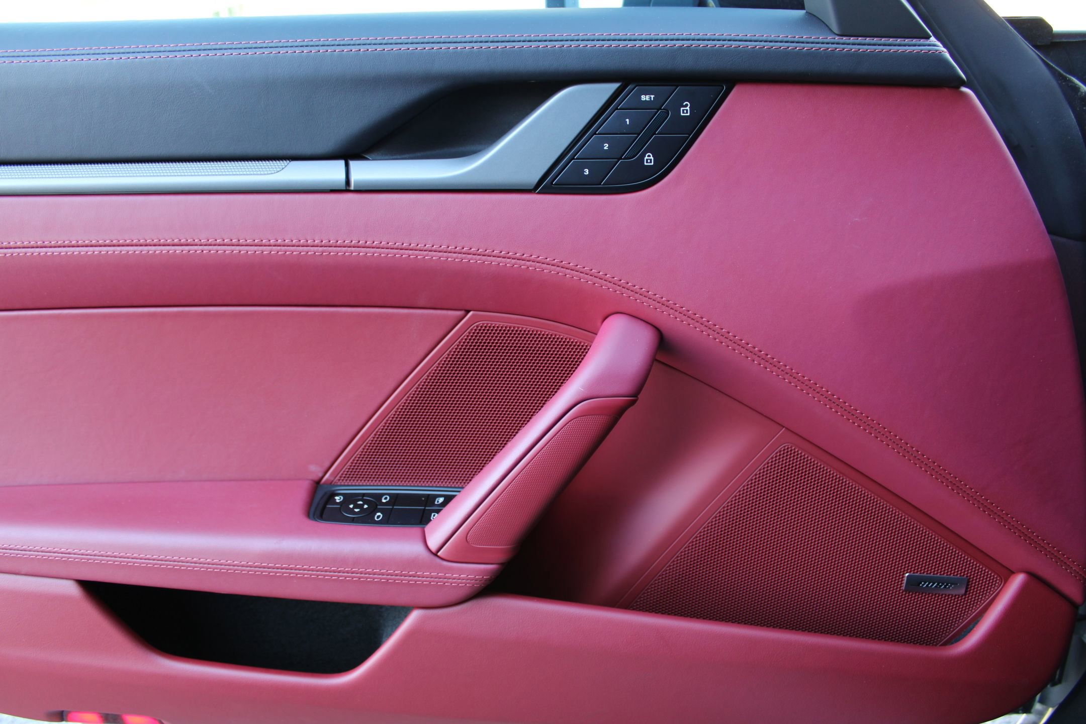 2025 Porsche 911 photo 13