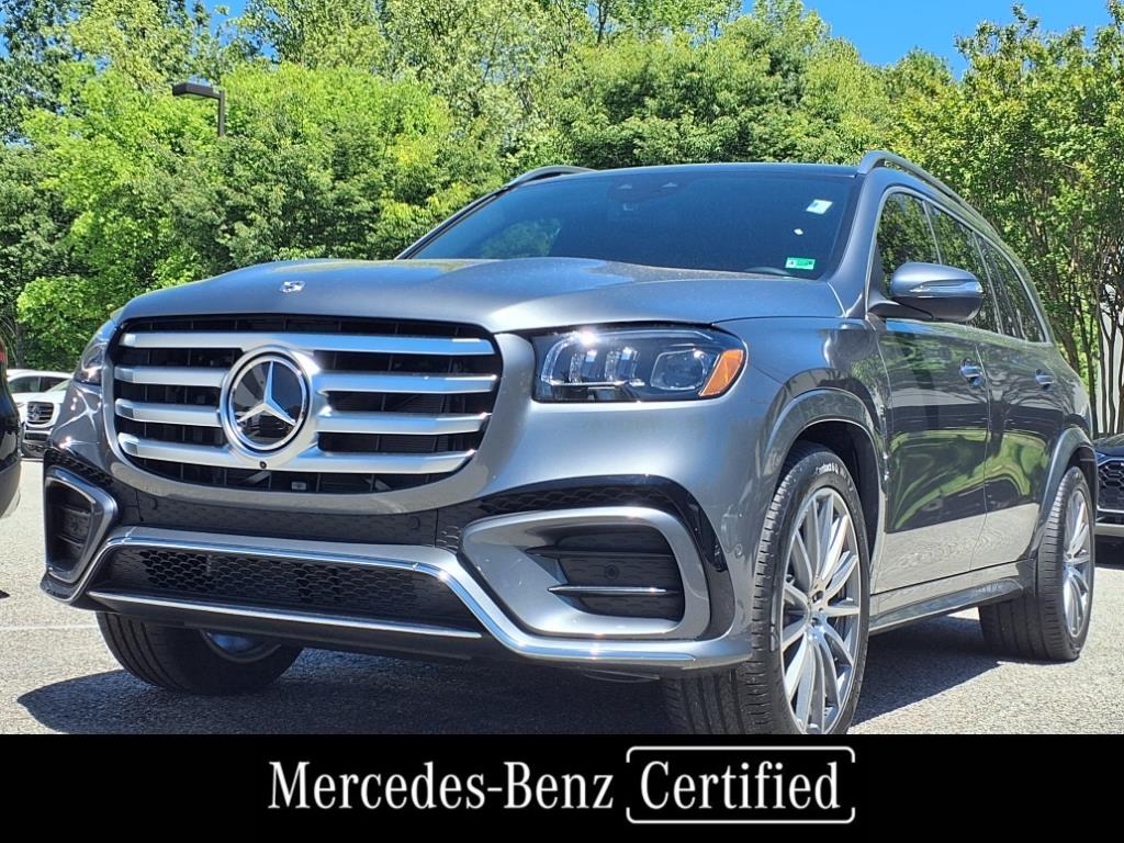 2025 Mercedes Benz GLS 450 4MATIC photo 3