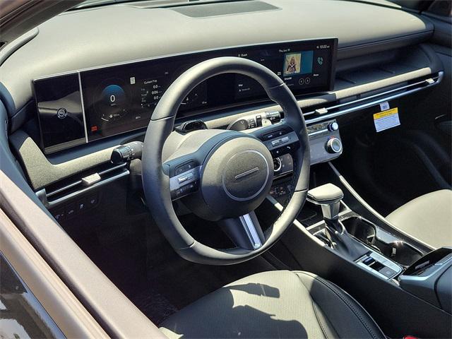2025 Hyundai Santa Cruz Limited photo 6
