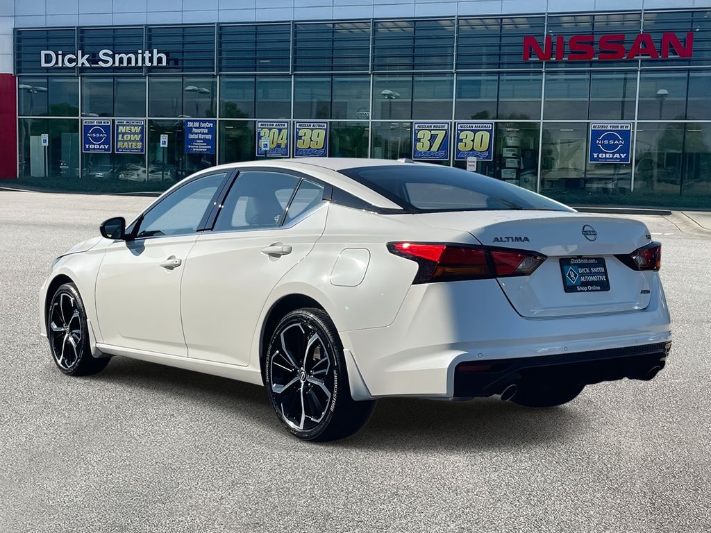 2024 Nissan Altima 2.5 SR photo 4