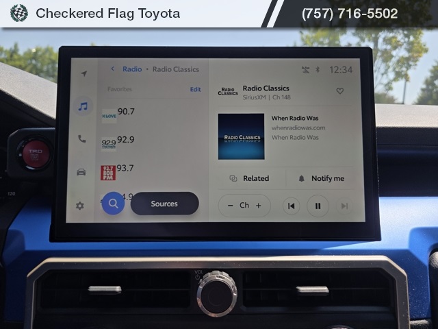 2025 Toyota Tacoma TRD Off-Road photo 16
