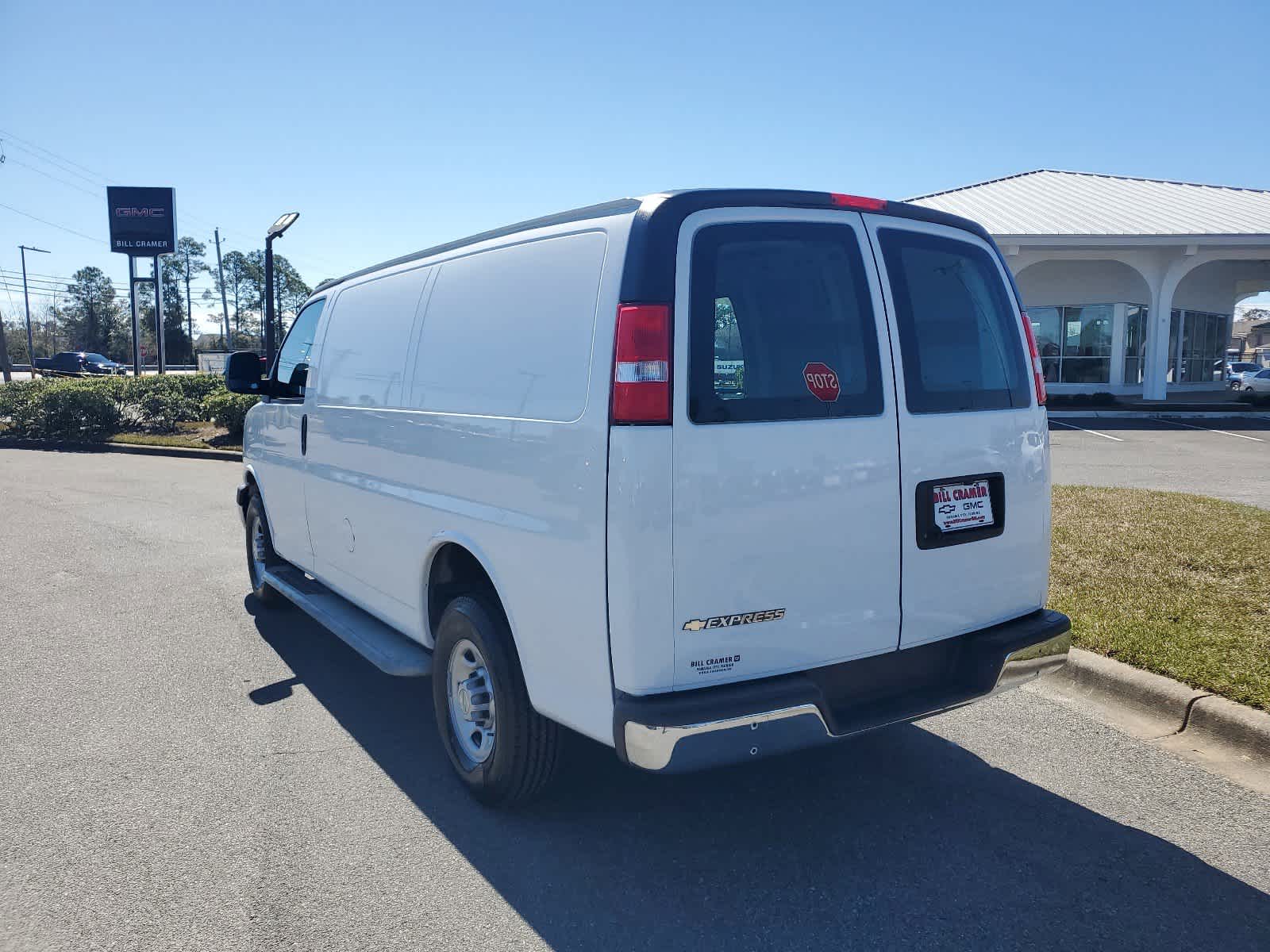 2023 Chevrolet Express Cargo 2500 photo 3