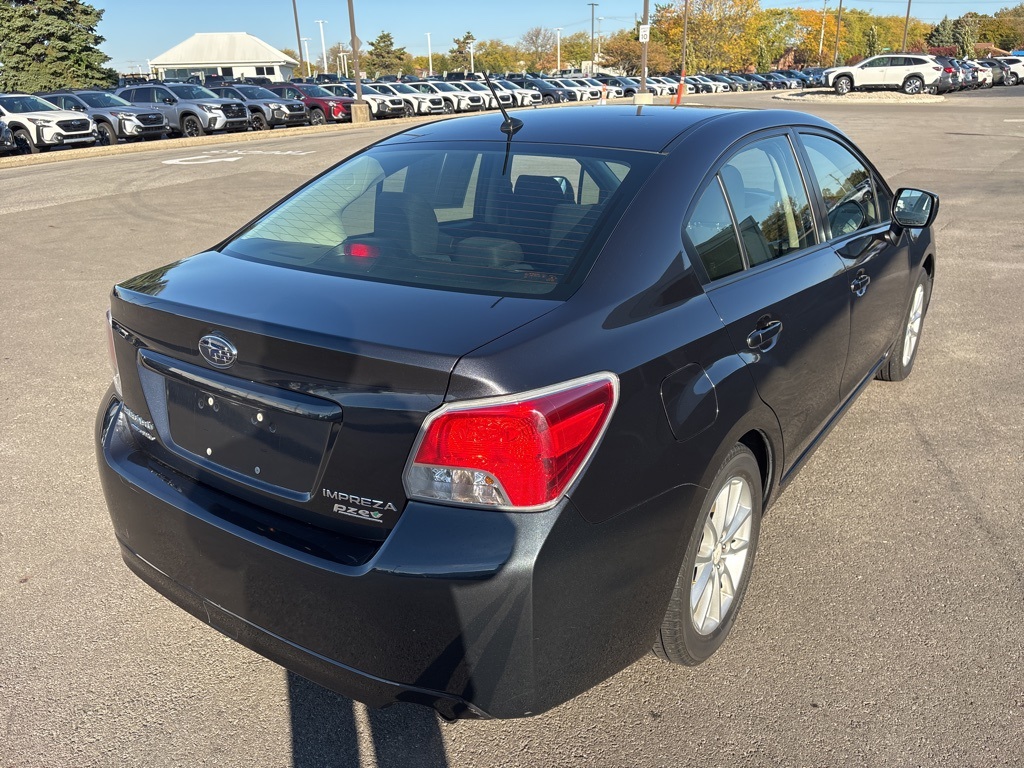 2014 Subaru Impreza 2.0i Premium photo 3