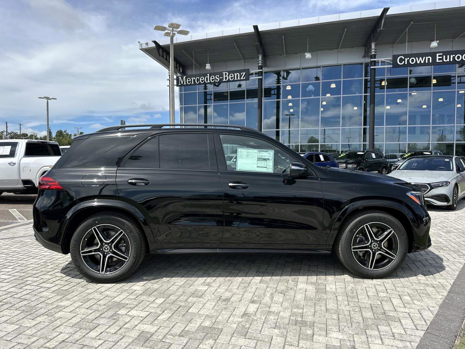 2026 Mercedes Benz GLE 450 4MATIC photo 3