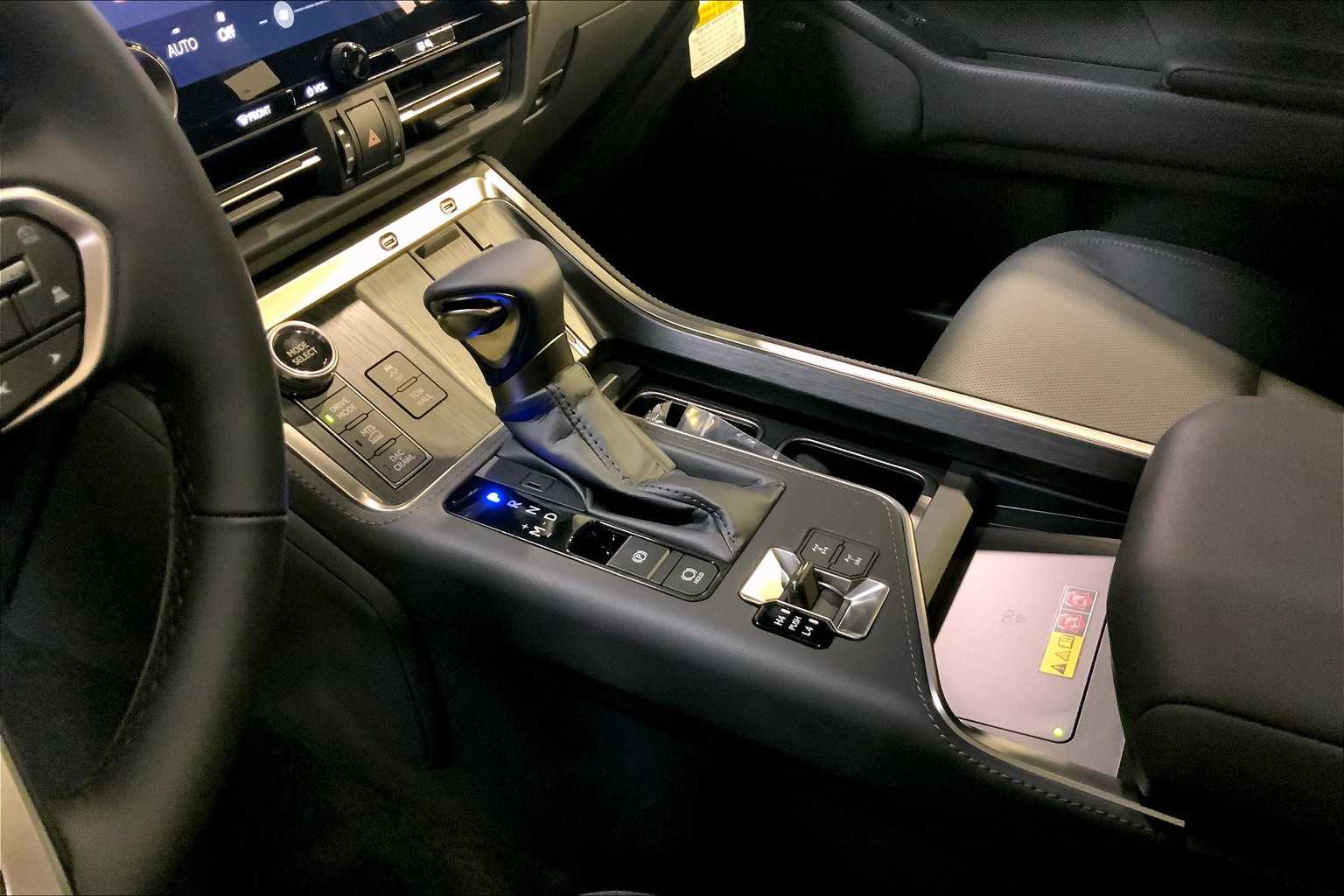 2025 Lexus GX 550 Overtrail+ photo 7