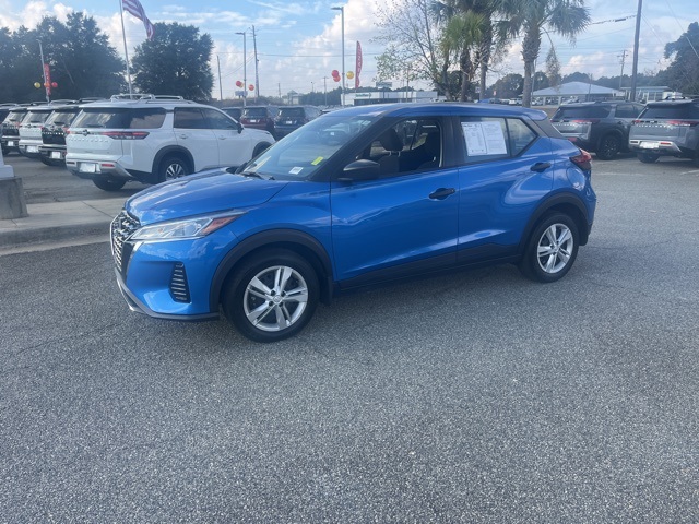 2024 Nissan Kicks S photo 3