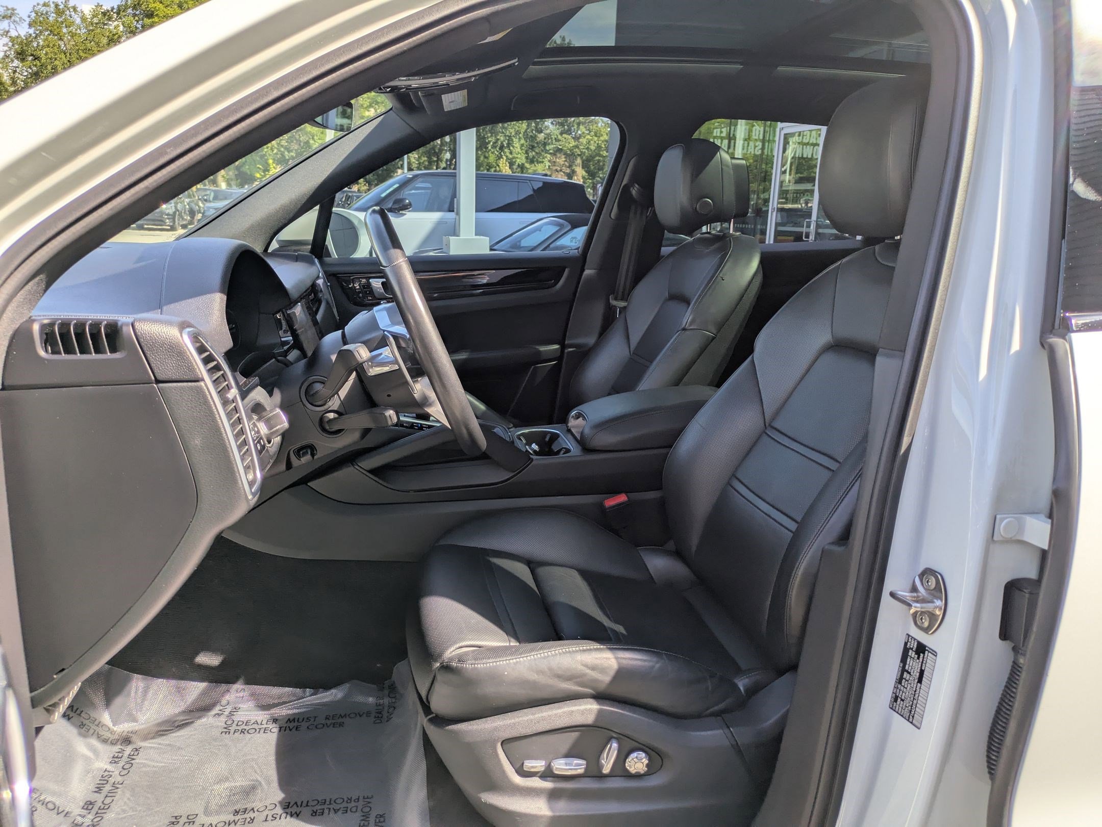 2020 Porsche Cayenne photo 25
