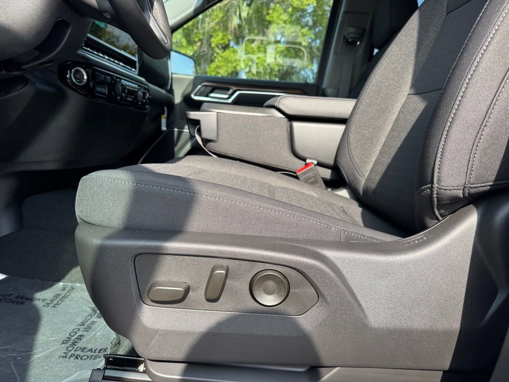 2025 Chevrolet Silverado 1500 RST photo 19