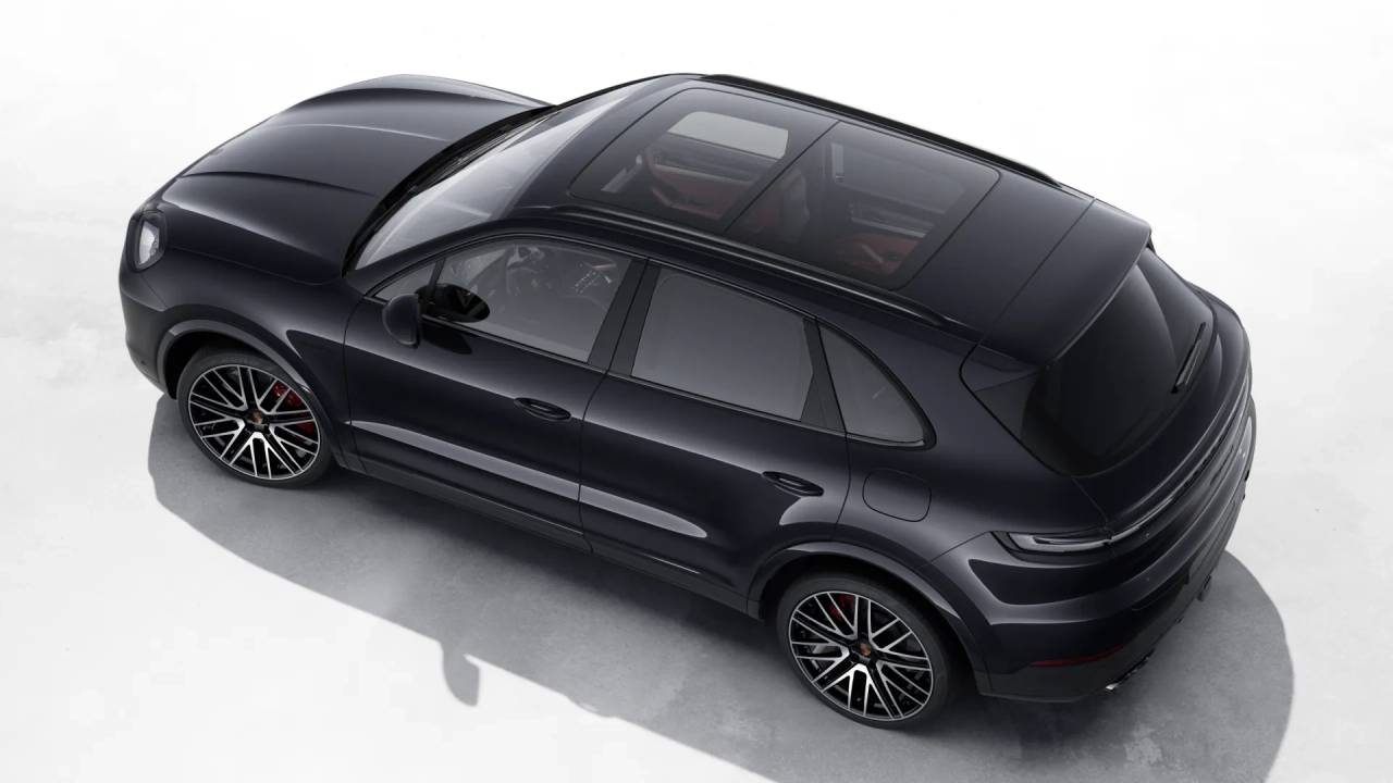 2026 Porsche Cayenne S E-Hybrid photo 4