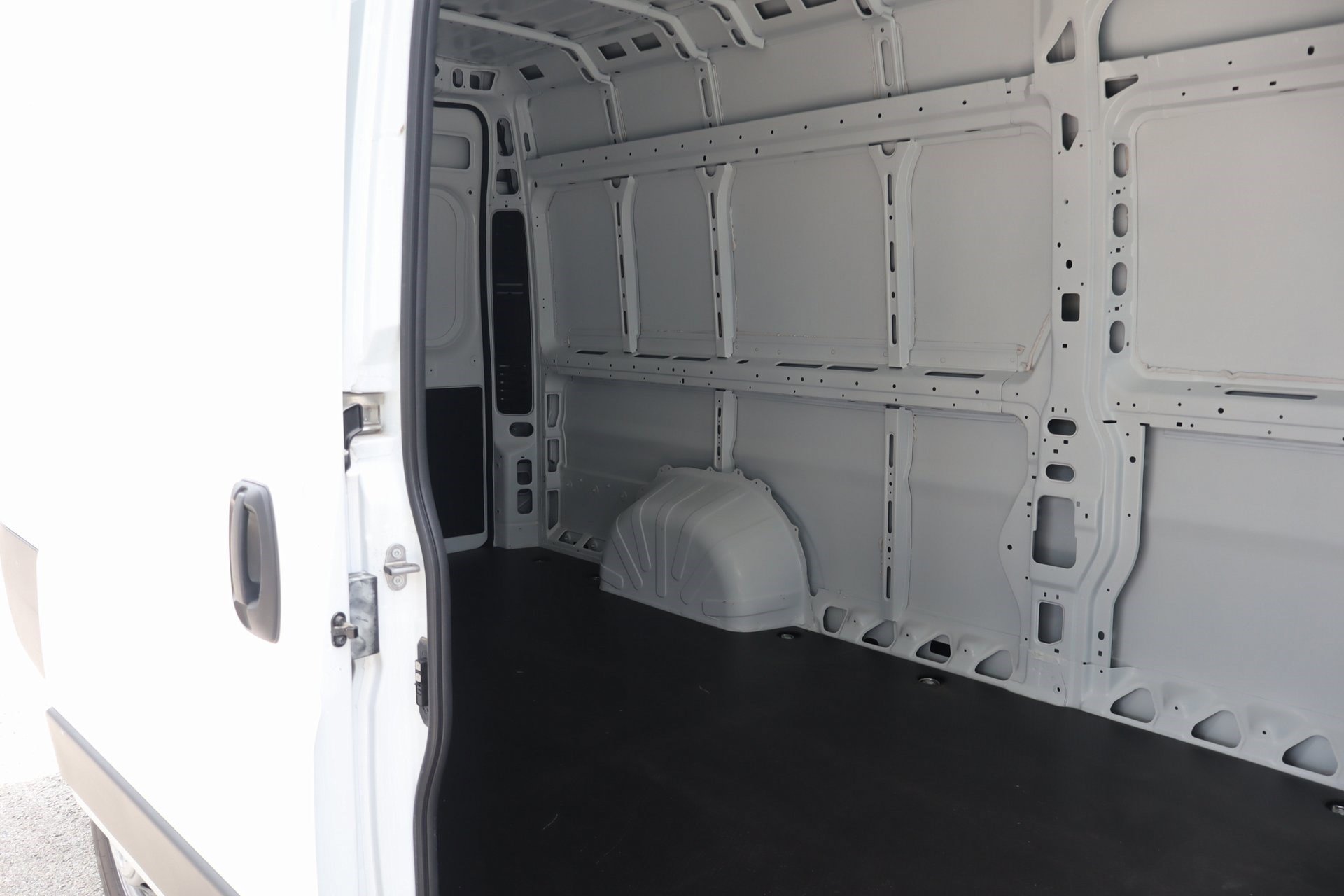 2025 Ram ProMaster 3500 photo 18