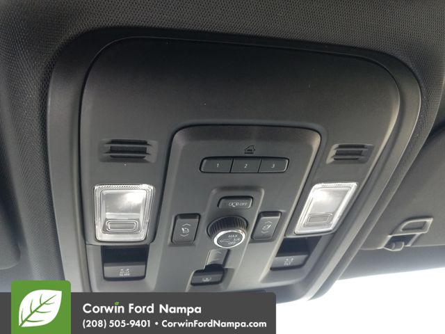 Used 2023 Green Chevrolet High Country image 25