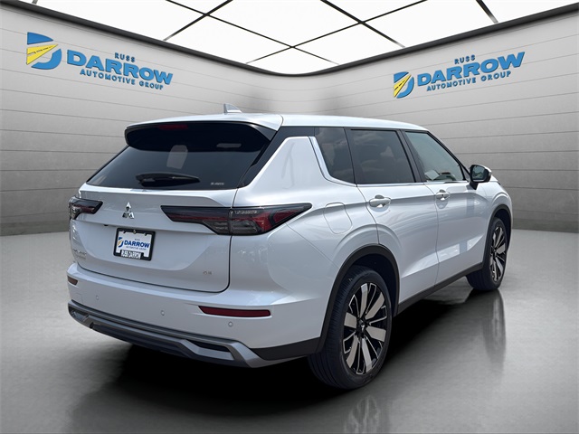 2025 Mitsubishi Outlander SE photo 4