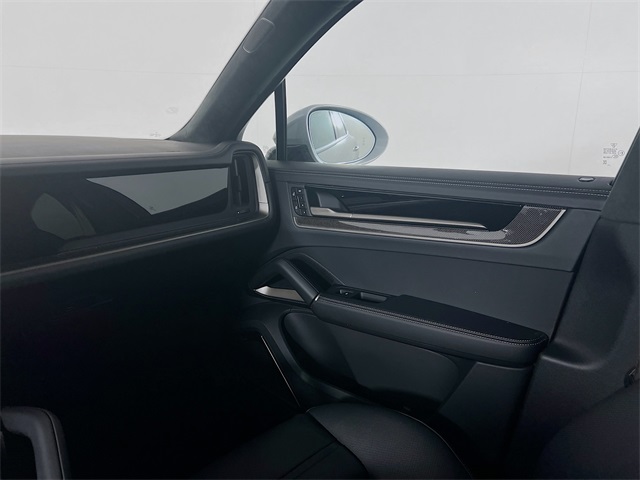 2026 Porsche Cayenne E-Hybrid Coupe photo 23