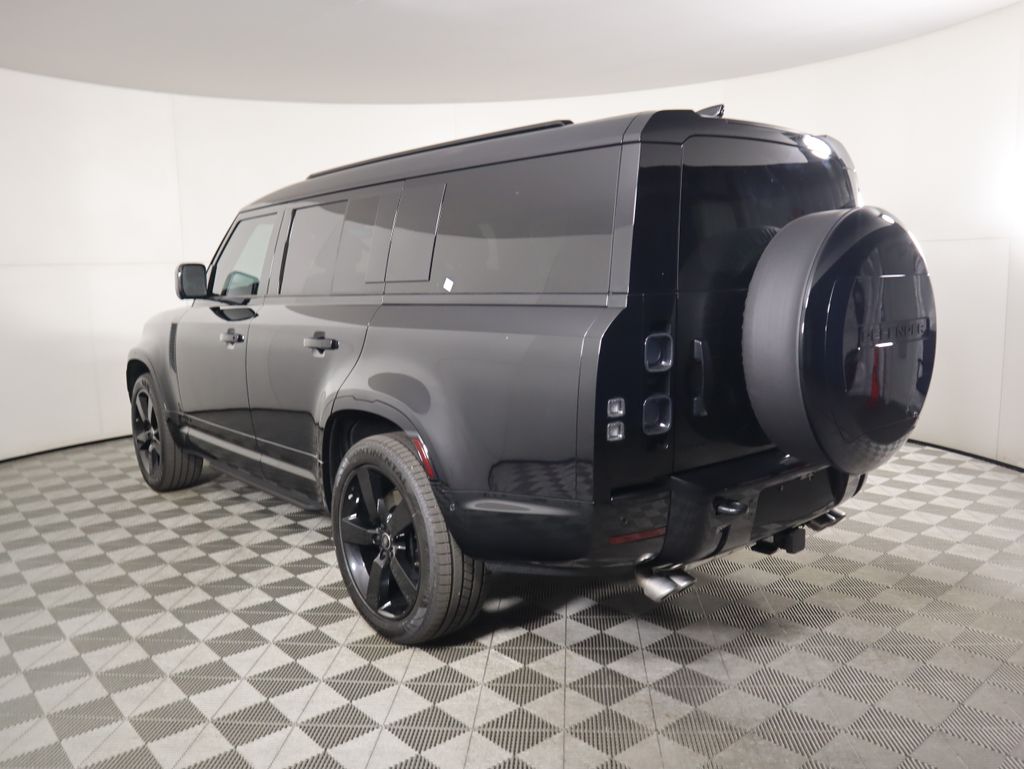 2025 Land Rover Defender 130 V8 photo 7