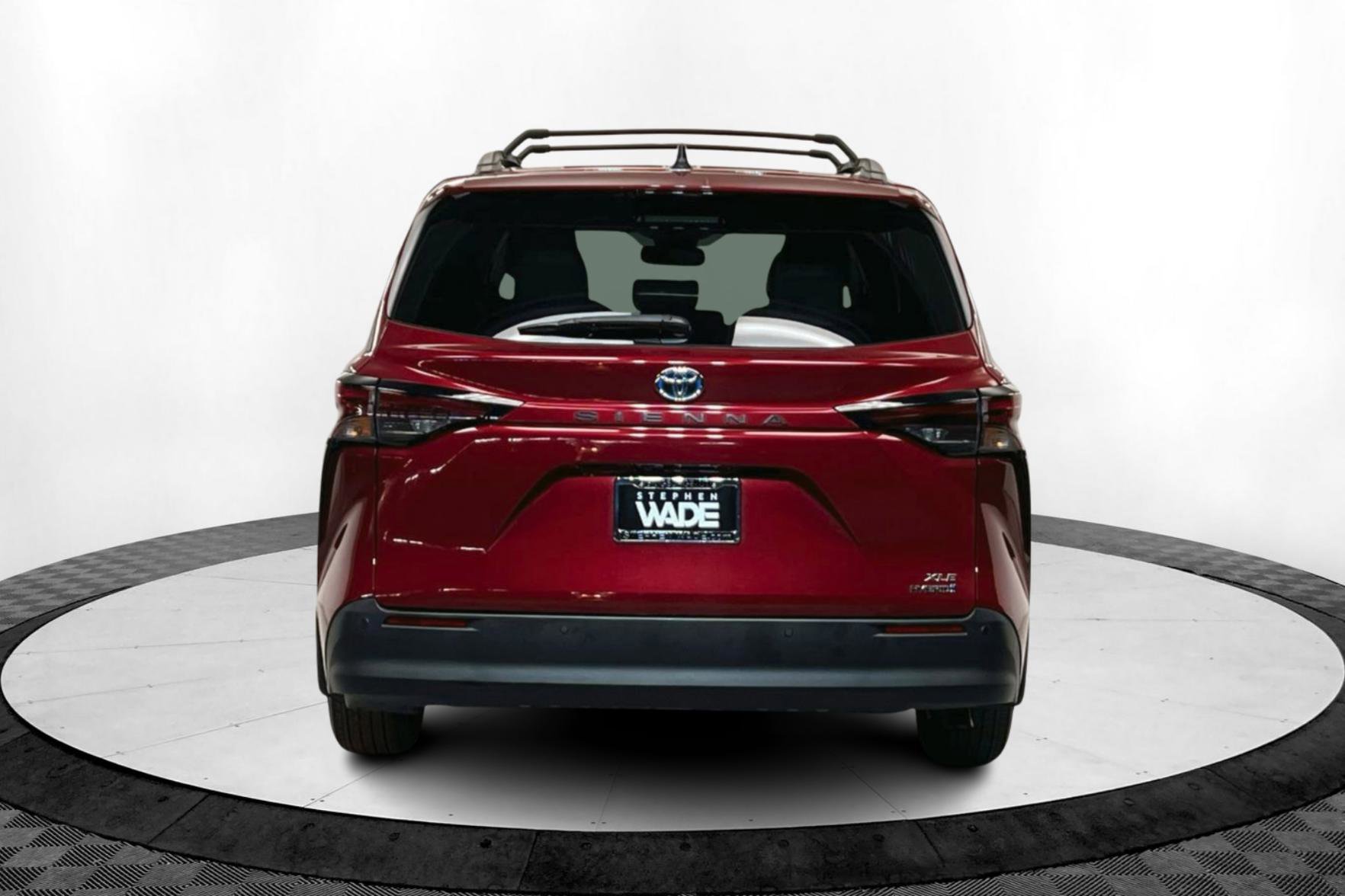 2023 Toyota Sienna XLE photo 4