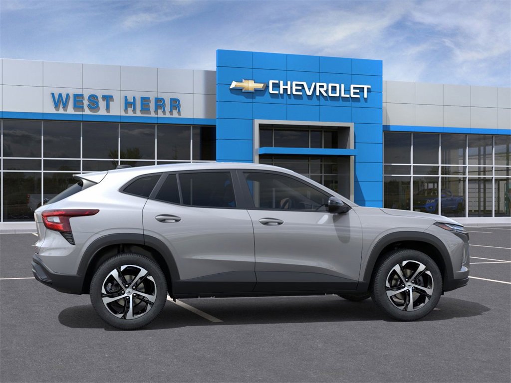 2025 Chevrolet Trax photo 3