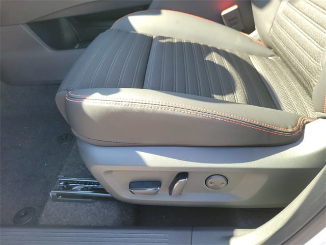 2026 Nissan Rogue SV photo 12