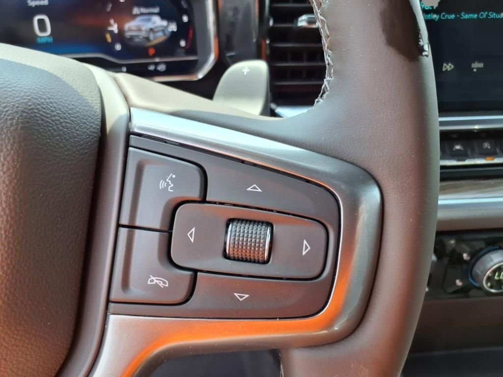 2025 Chevrolet Silverado 1500 LT photo 19