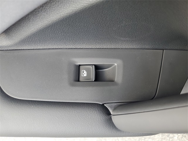 2025 Volkswagen Tiguan SE R-Line Black photo 13