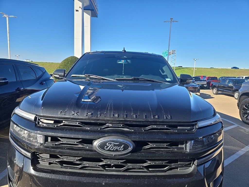 2022 Ford Expedition MAX Limited photo 4