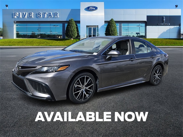 2023 Toyota Camry SE photo 3