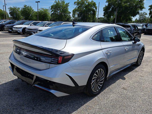 2025 Hyundai Sonata Hybrid SEL photo 4