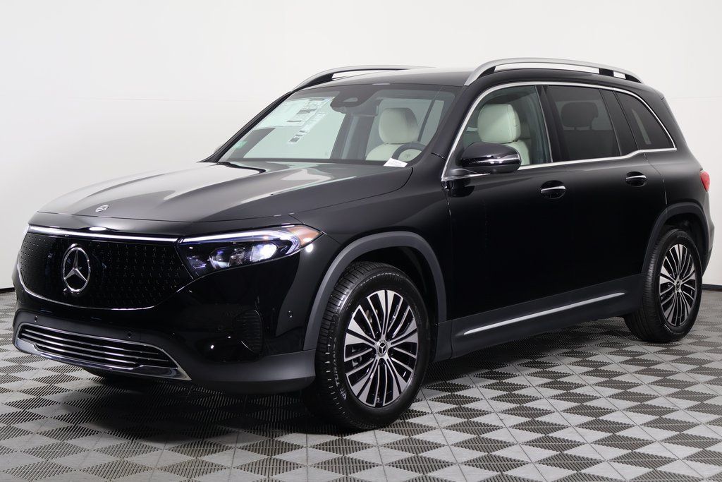 2025 Mercedes-Benz EQB Base's photo