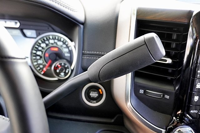 2024 Ram 3500 Laramie photo 29