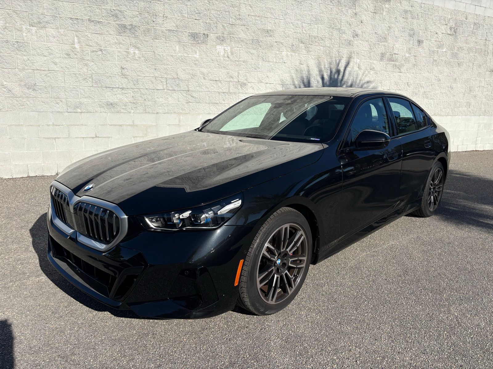 2025 BMW 5 Series 540i's photo