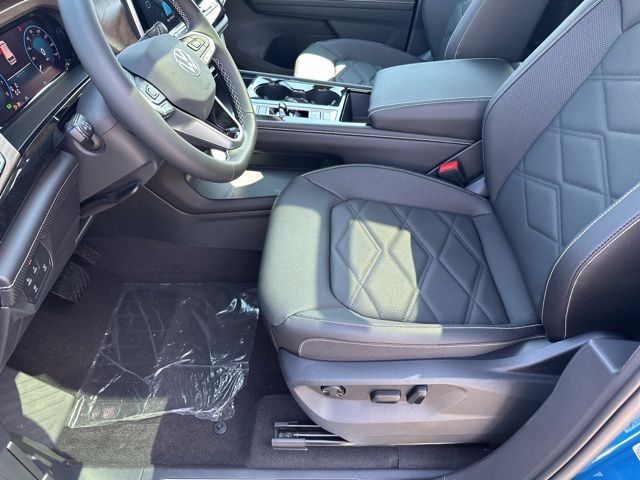 2026 Volkswagen Atlas SE Technology photo 8