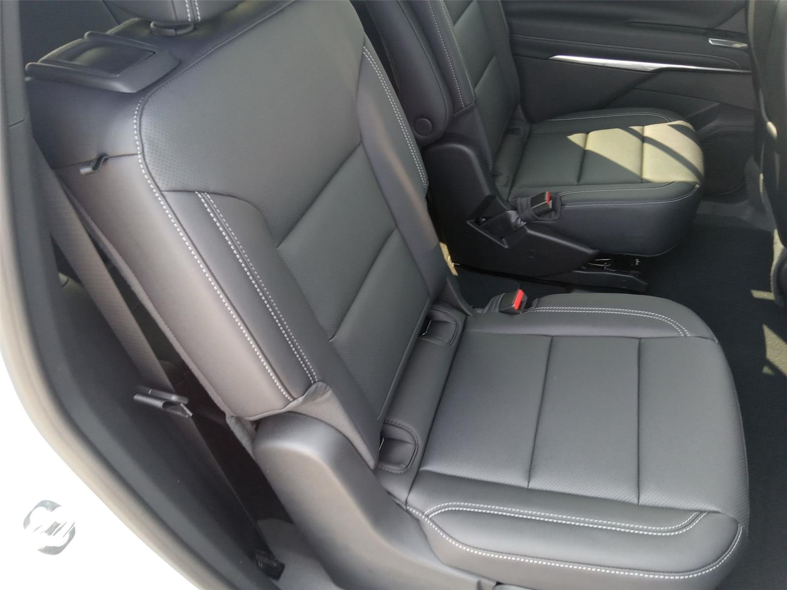 2026 Chevrolet Traverse photo 10