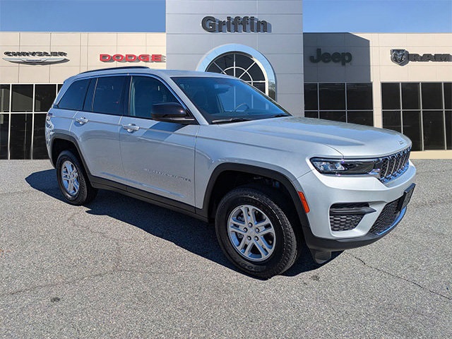 2025 Jeep Grand Cherokee Laredo's photo