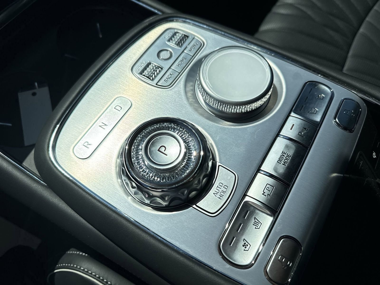 2024 Genesis G90 3.5T E-Supercharger photo 25