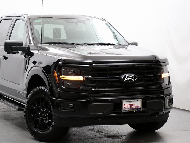 2025 Ford F-150 XLT photo 2