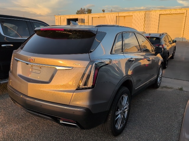 2024 Cadillac XT5 Sport photo 2