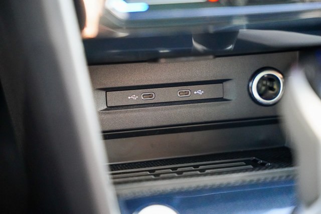 2025 Volkswagen Taos SE photo 11
