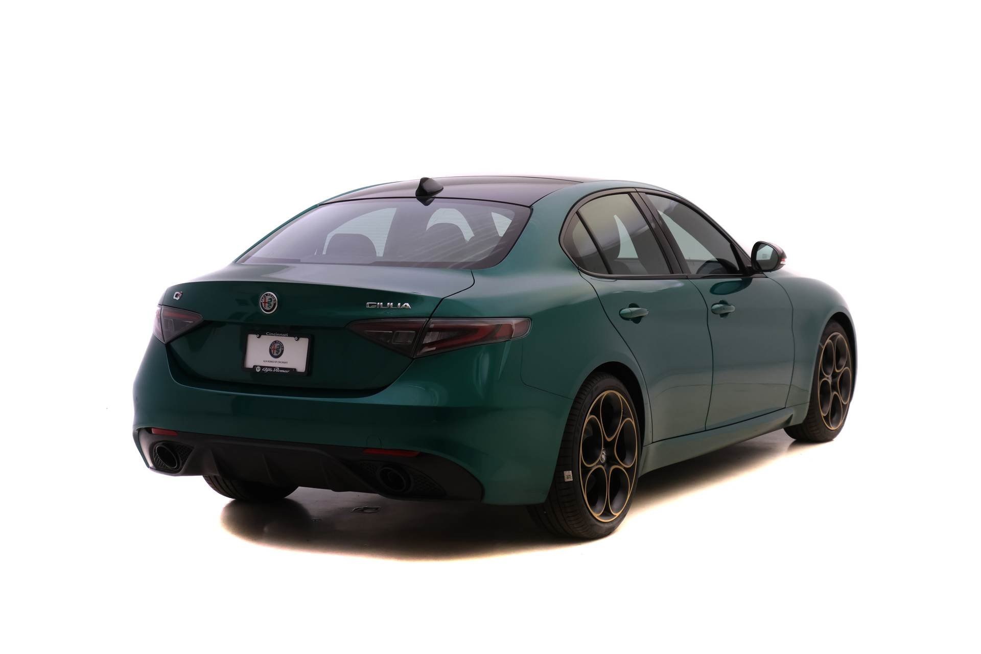 2025 Alfa Romeo Giulia SPRINT photo 4