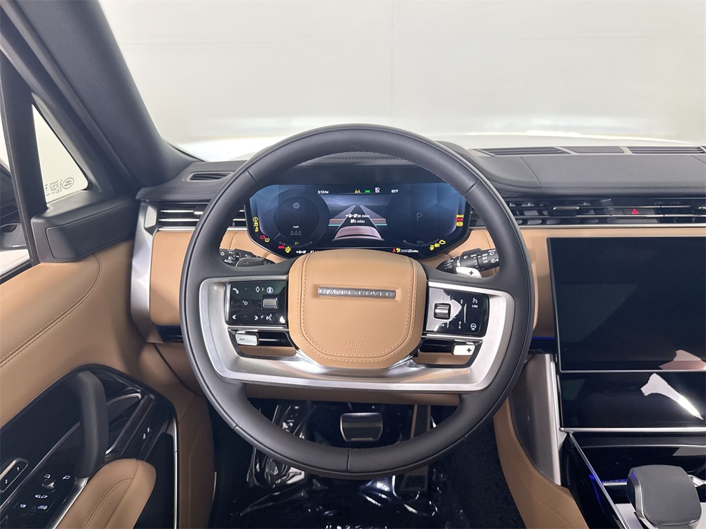 2025 Land Rover Range Rover SE photo 14