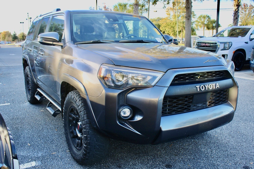 2022 Toyota 4Runner SR5 Premium 2WD photo 2