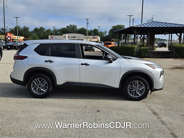 2024 Nissan Rogue S photo 7