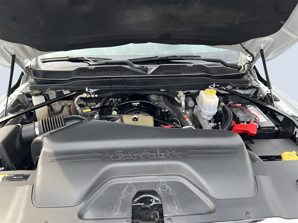 2022 Ram 5500 photo 35
