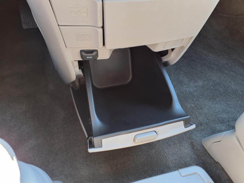 2016 Honda Odyssey LX photo 18