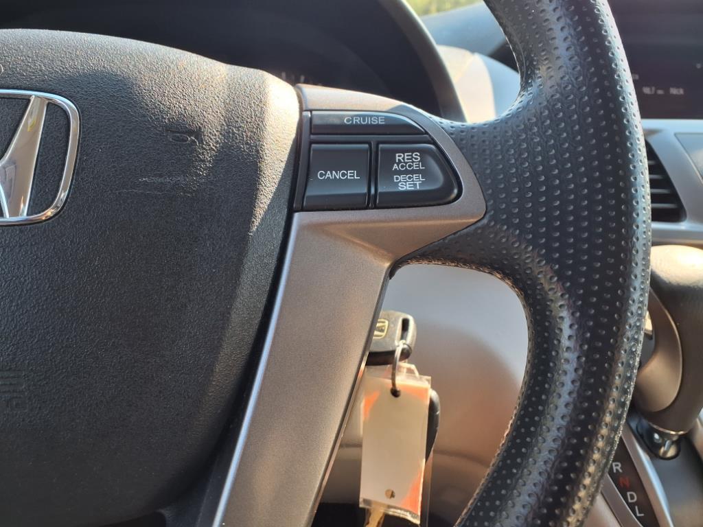 2016 Honda Odyssey LX photo 18