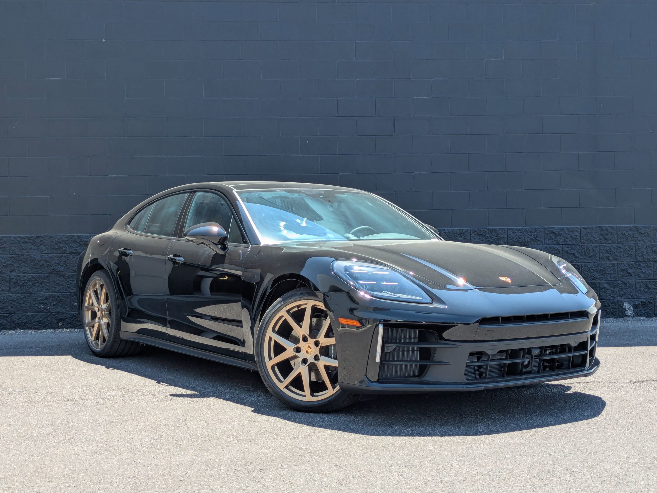 2025 Porsche Panamera 4 photo 7